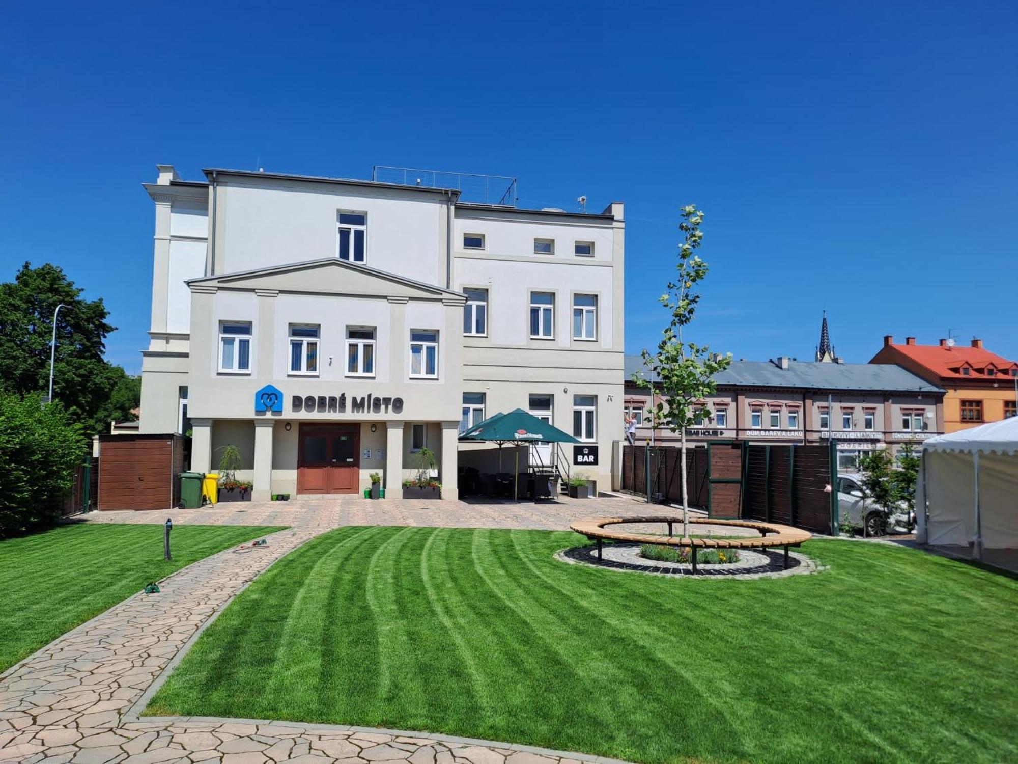Dobre Misto Hotel Krnov Exterior foto